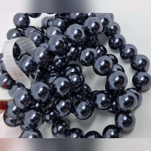 * Mallorca NWT Faux Black Pearl Necklace 17.5" - Picture 4 of 4